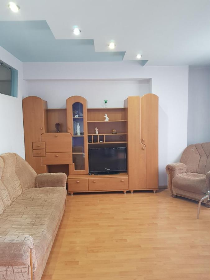 Apartment-14 In The Center Of 耶烈万 外观 照片